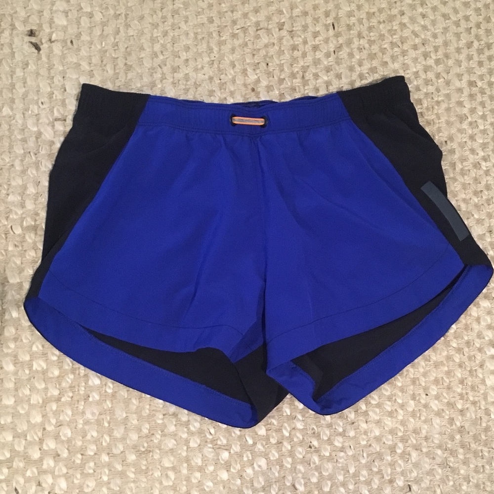 Lucy Revolution run 3” small